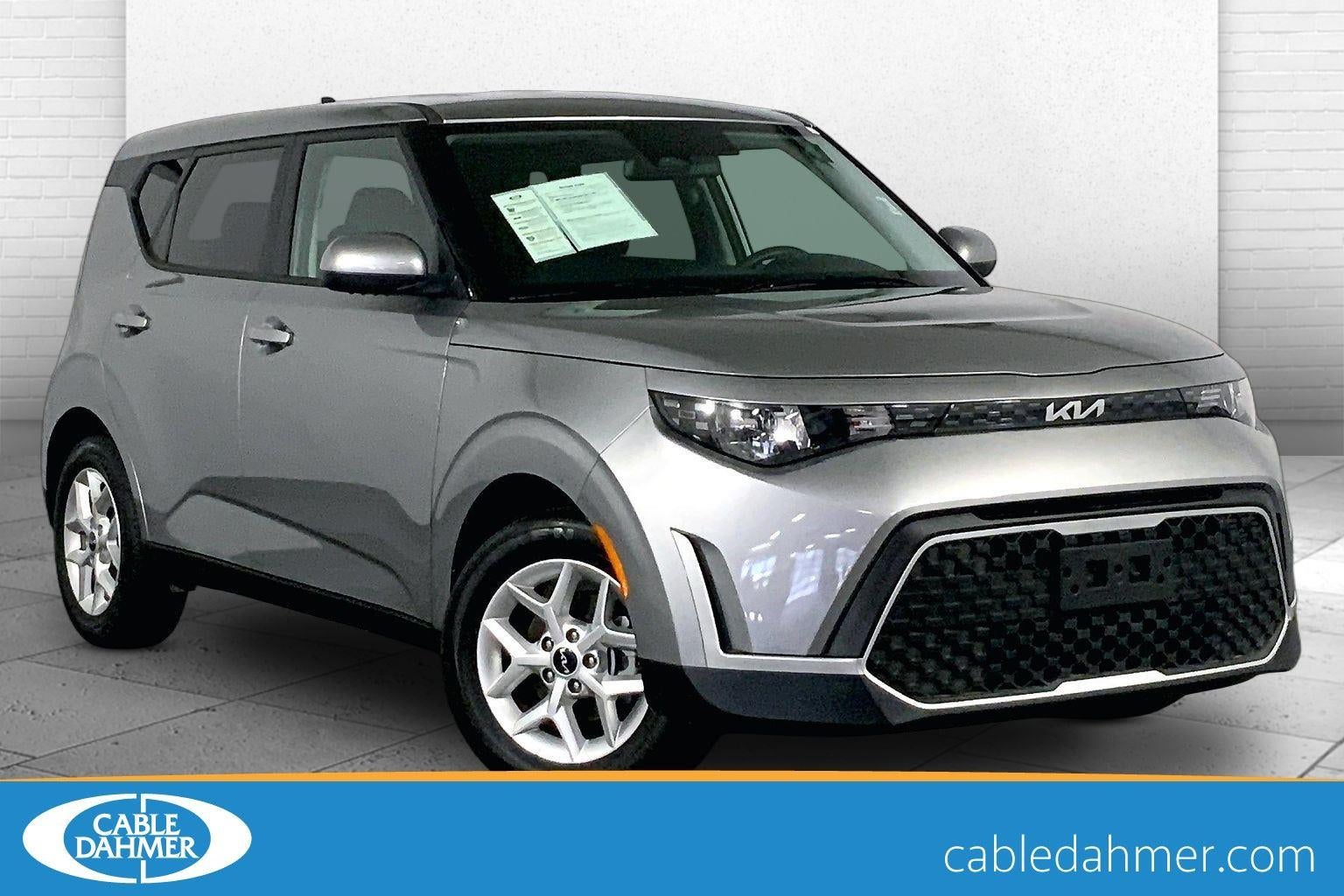 2025 Kia Soul 2.0L LX IVT's photo