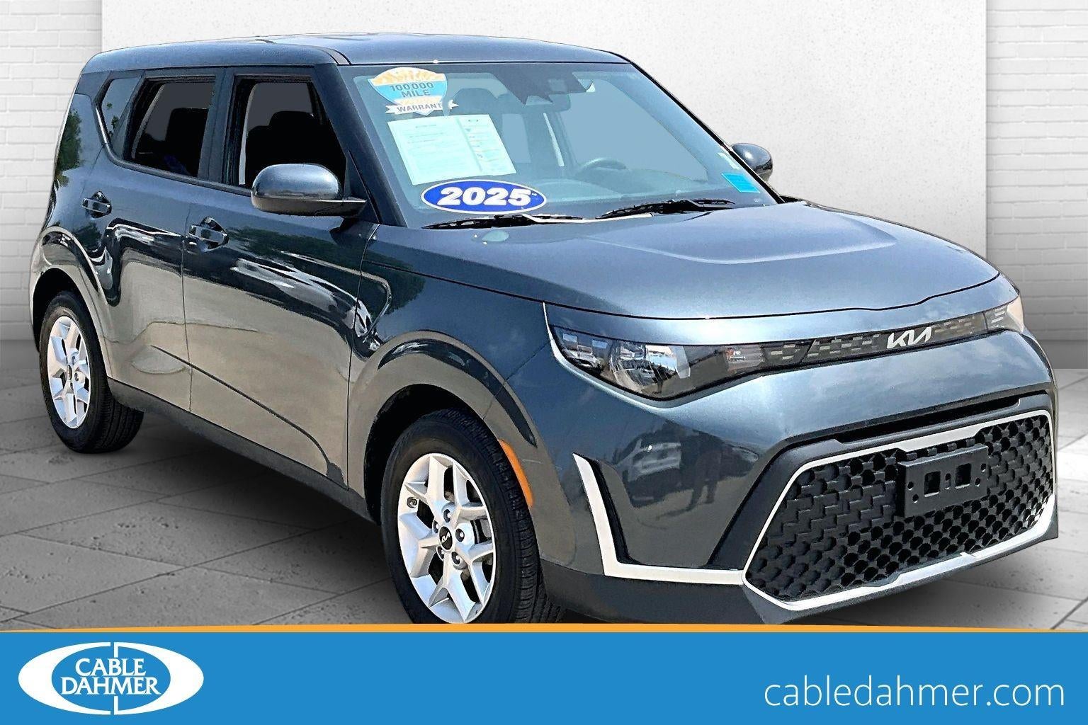 2025 Kia Soul 2.0L LX IVT's photo