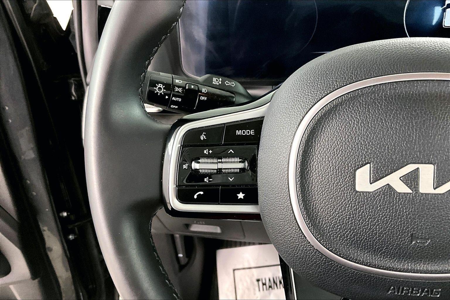 2024 Kia CARNIVAL SX