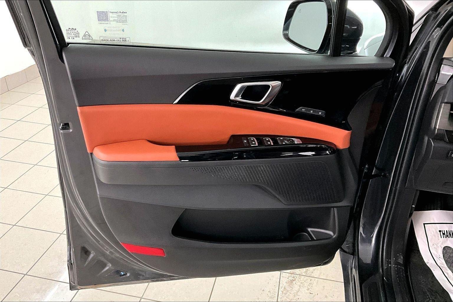 2024 Kia CARNIVAL SX