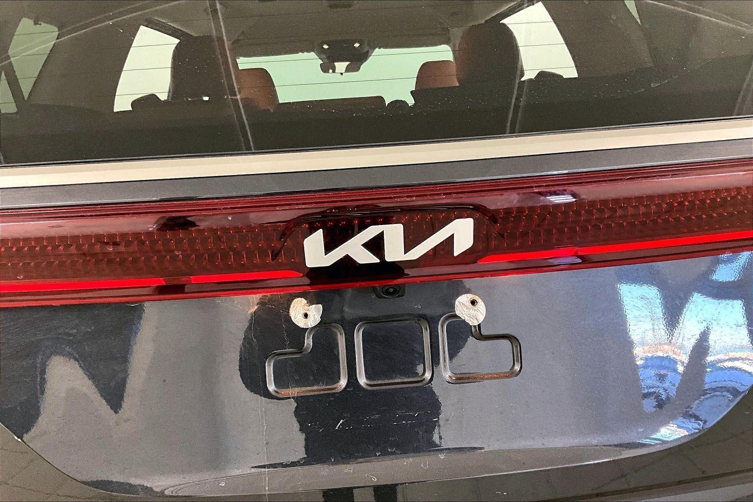 2024 Kia CARNIVAL SX