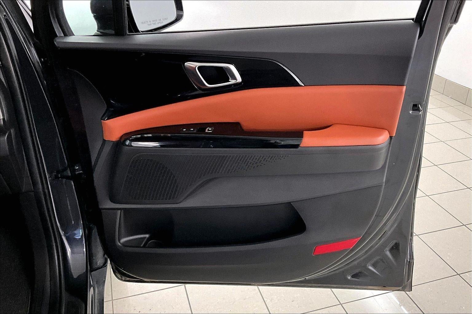 2024 Kia CARNIVAL SX