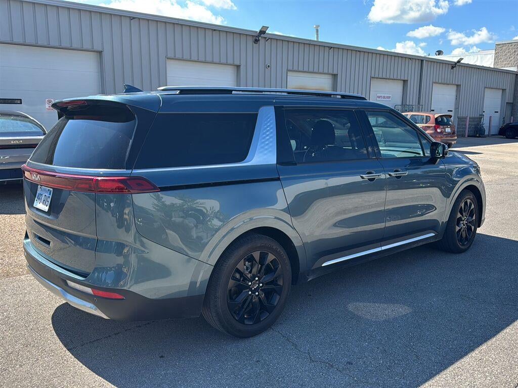 2024 Kia Carnival SX
