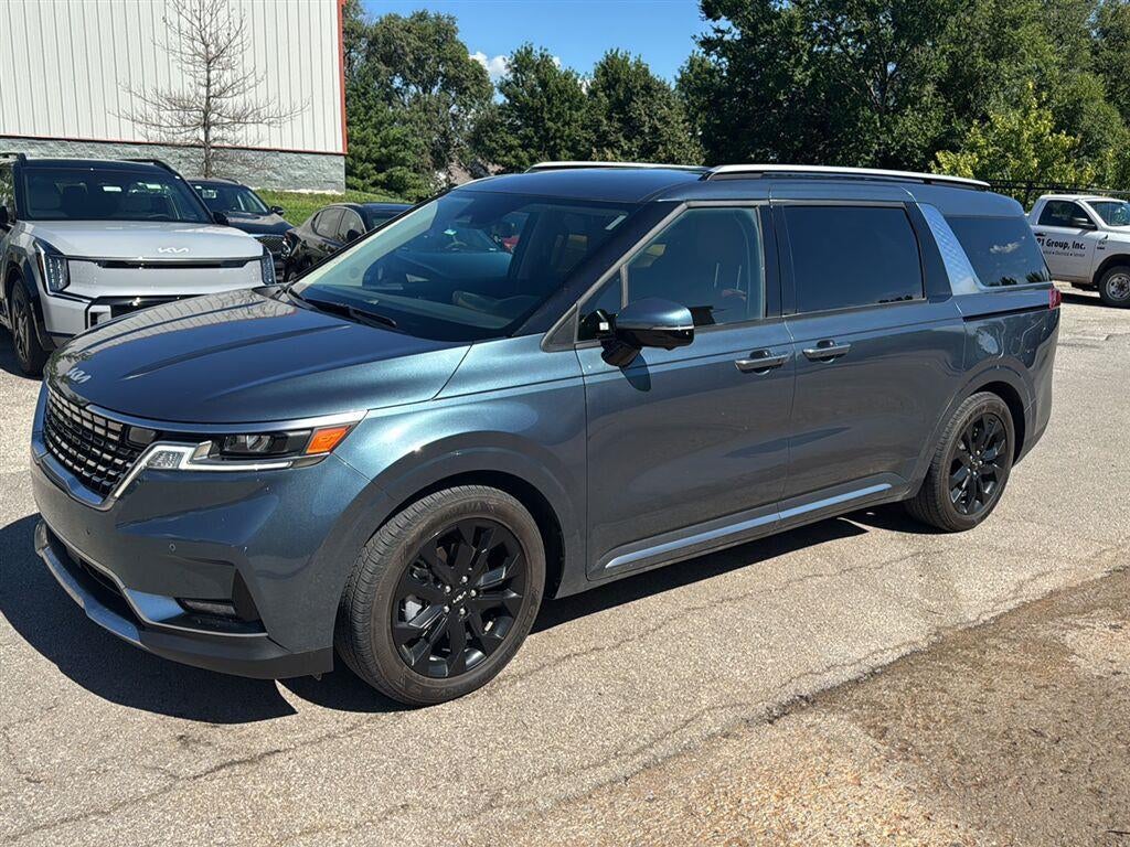 2024 Kia Carnival SX