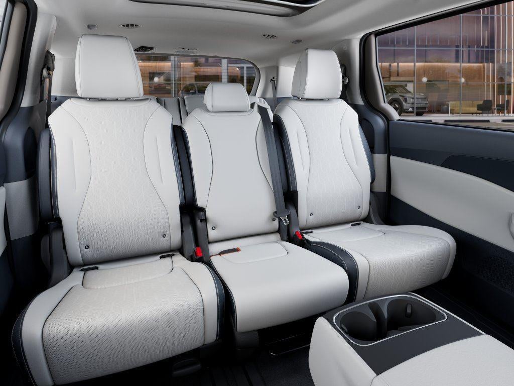 2026 Kia CARNIVAL HYBRID Base