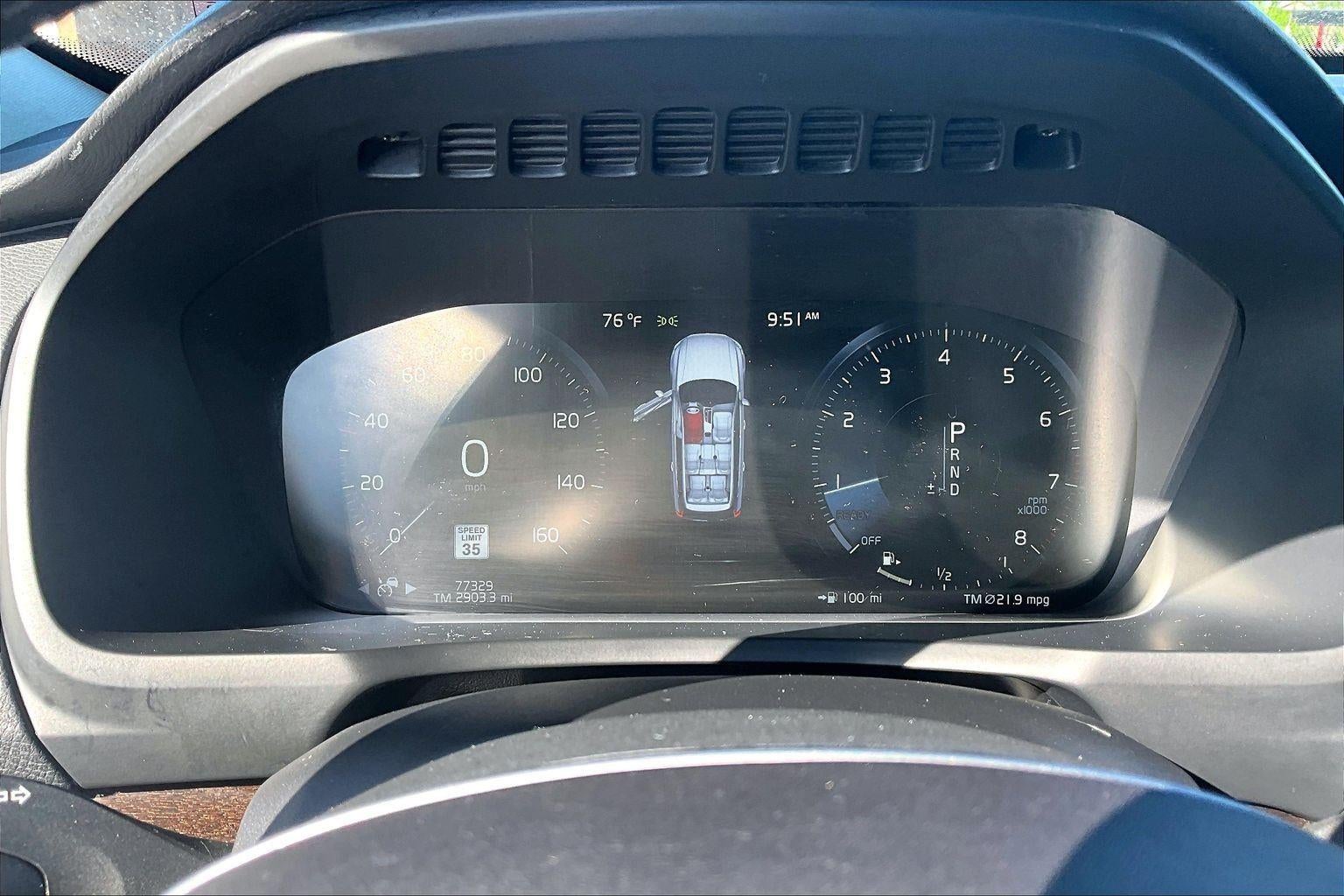 2018 Volvo XC90 Momentum