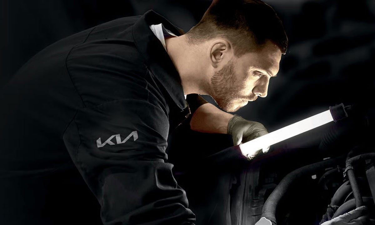 Cable Dahmer Kia of Lawrence service department employee