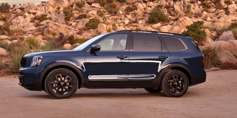 2024 blue kia telluride